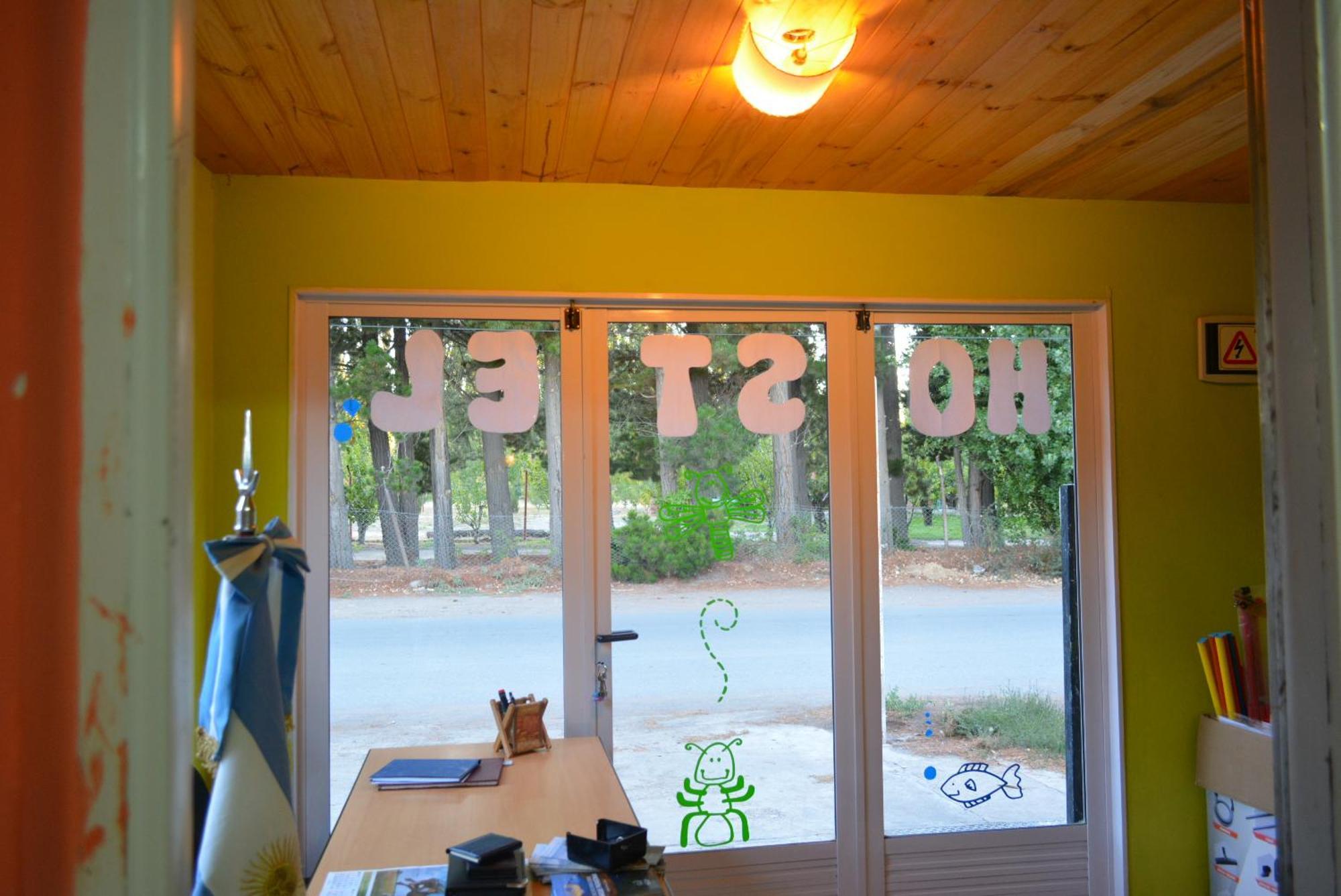 Hostel El Viajante Los Antiguos Exteriör bild